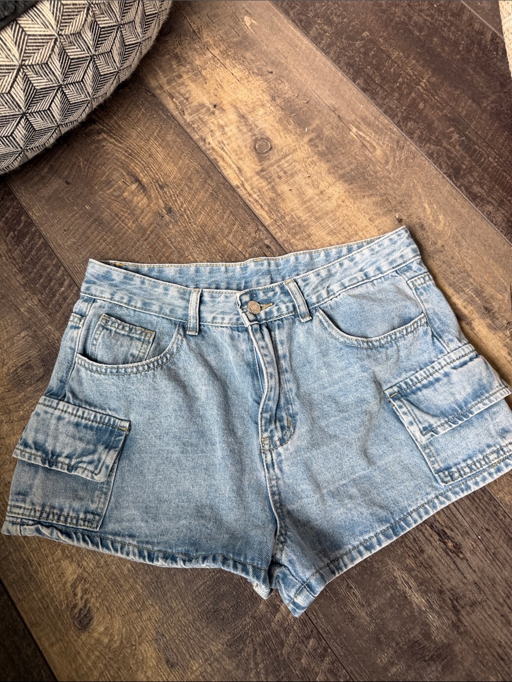 SHEIN Light Blue Denim Cargo Shorts with Flap Pockets